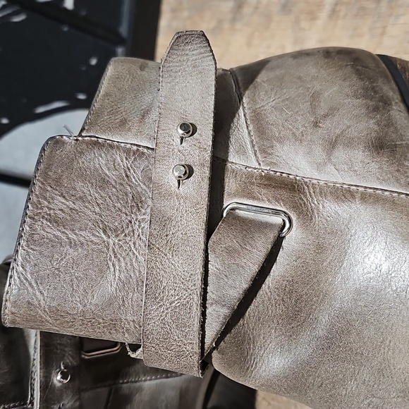 Arturo Chiang Gray Ankle Boots with Cuffed Top and Rounded Toe - Picture 4 of 8